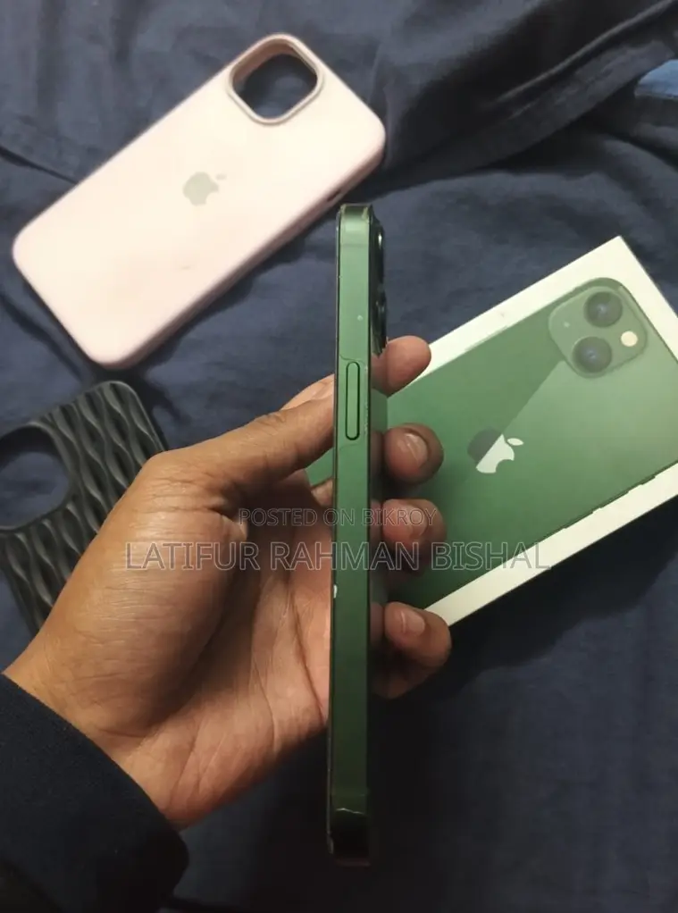 Apple iPhone 13 128 (Used)