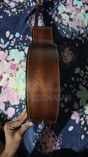 Selling my guitar, real buyers please contact