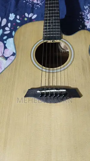 Selling my guitar, real buyers please contact