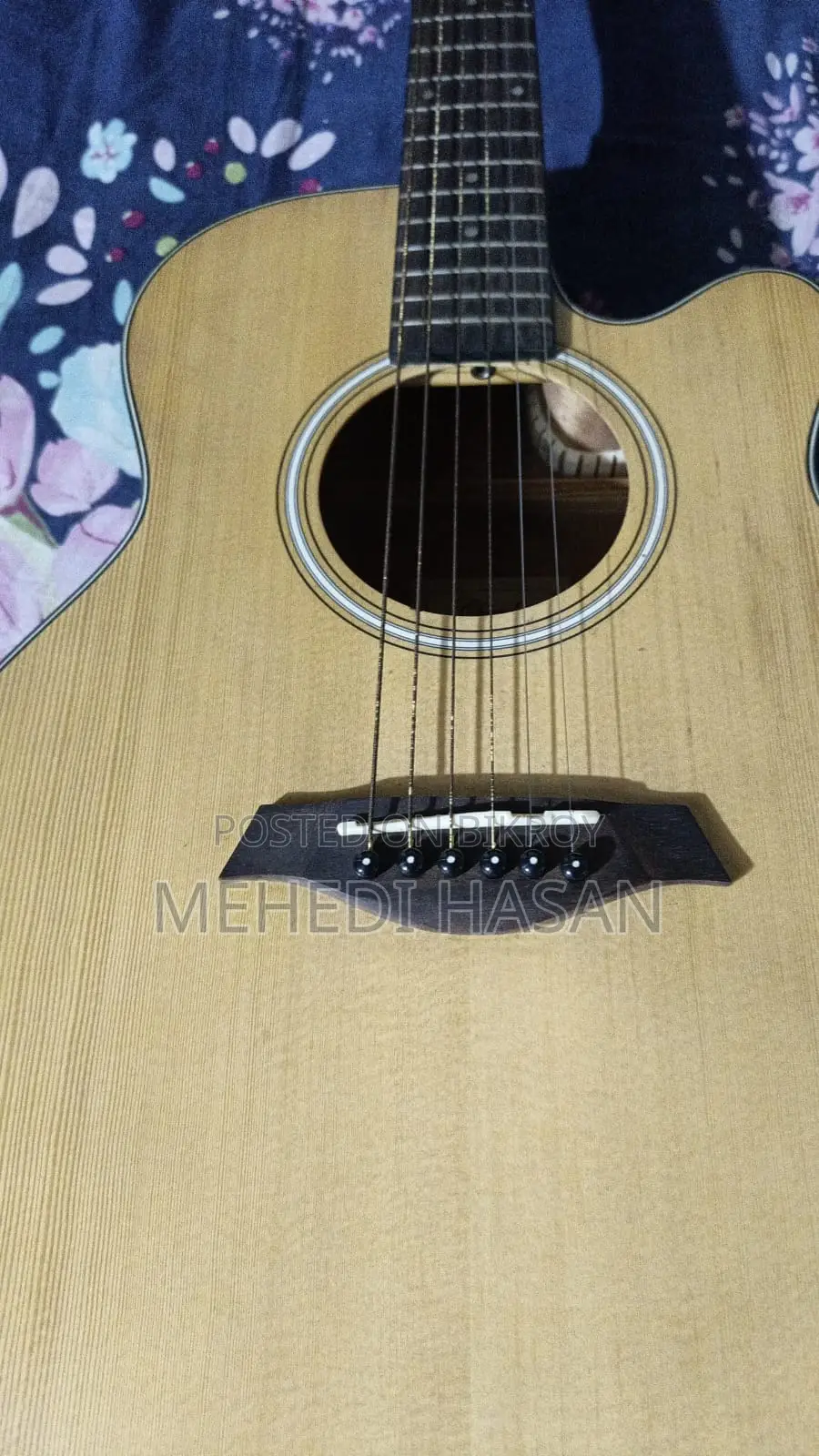 Selling my guitar, real buyers please contact