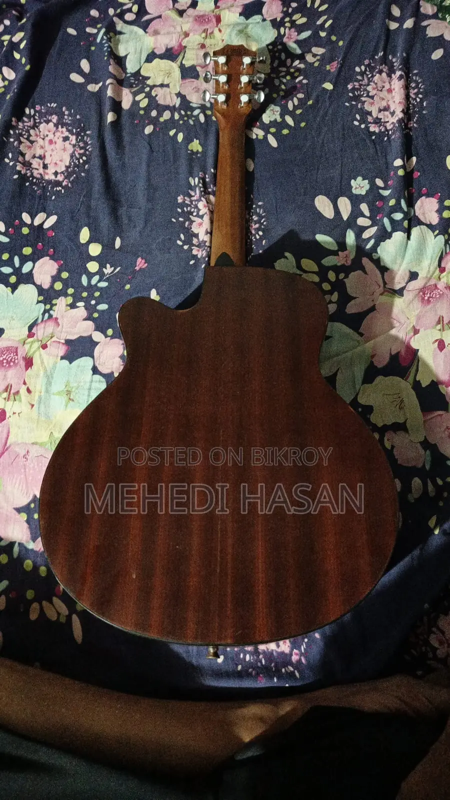 Selling my guitar, real buyers please contact