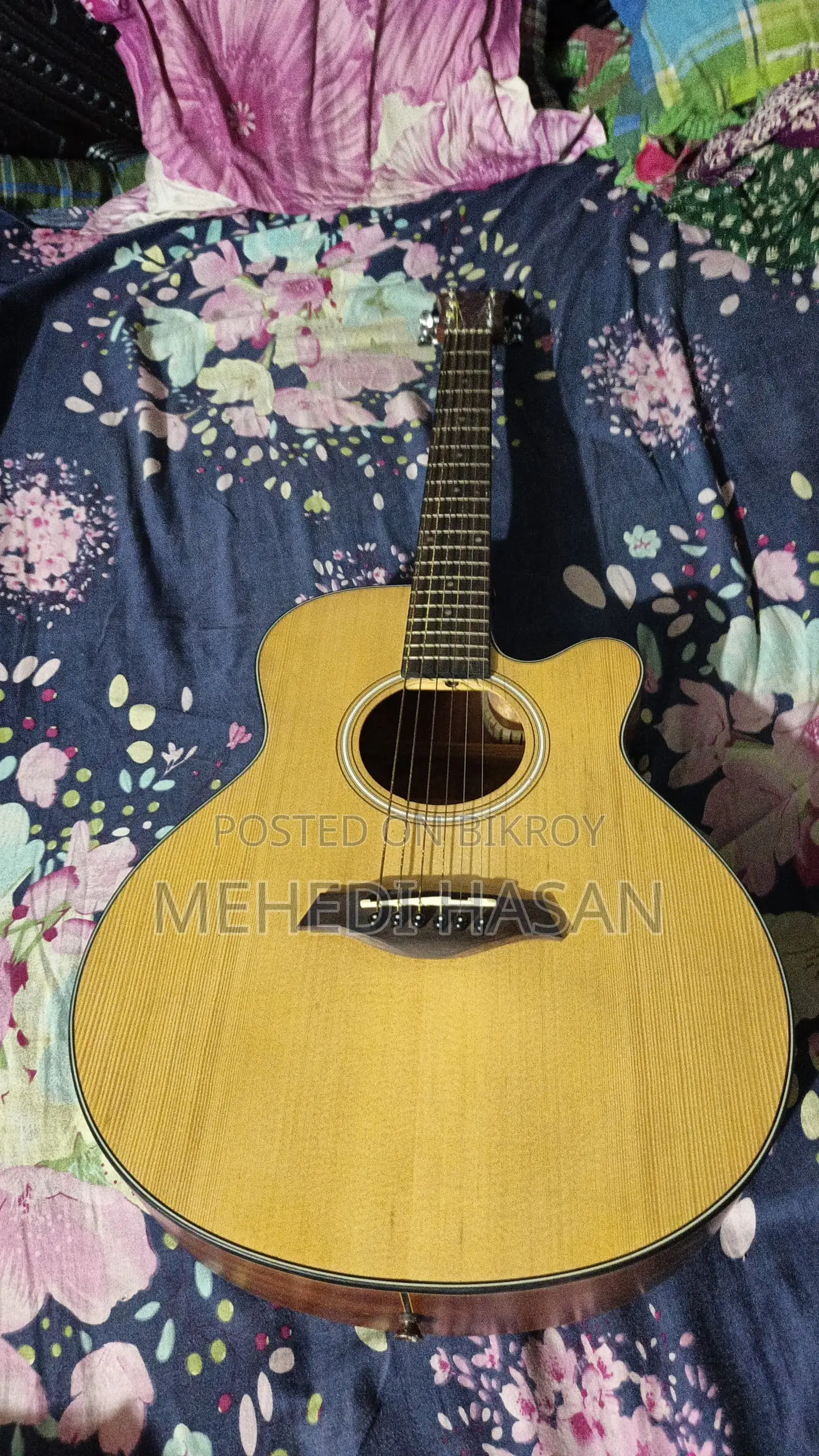 Selling my guitar, real buyers please contact