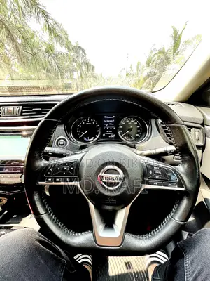 Nissan X-Trail 2.0 Hybrid FWD 2017 Black