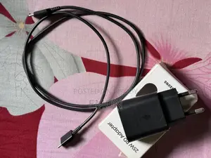 25w Pd Adapter + Cable Usb C to C