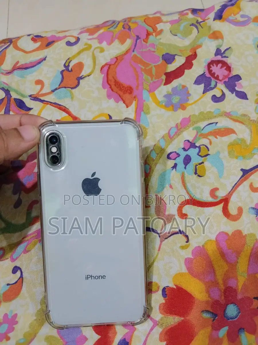 Apple iPhone X (Used)