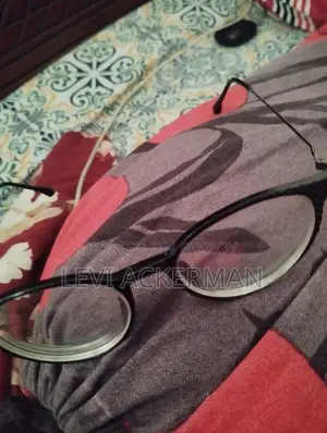 মেয়েদের চসমা