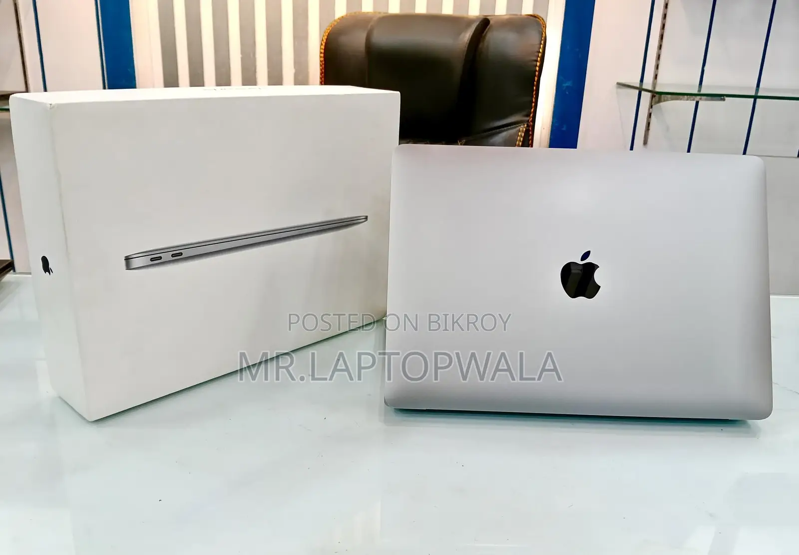 Apple Macbook AIR M1_With Full Box_13.3 inch RETINA Display_8GB/256Gb💥