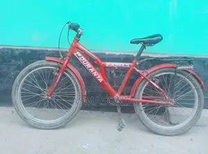 বিকրির জন্য একটি সাইকেল