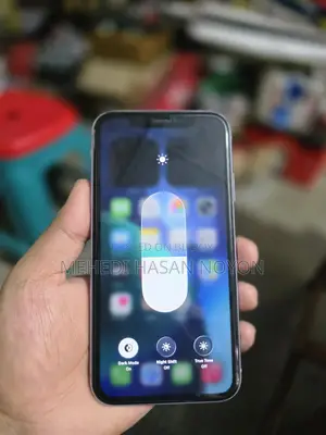Apple iPhone 11 . (Used)