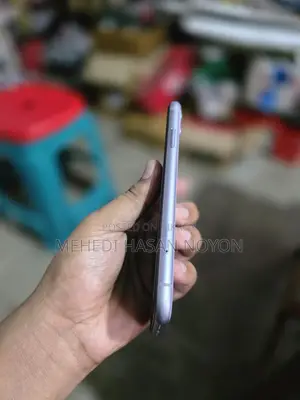 Apple iPhone 11 . (Used)