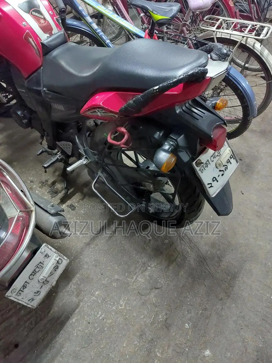 Yamaha FZS . 2015