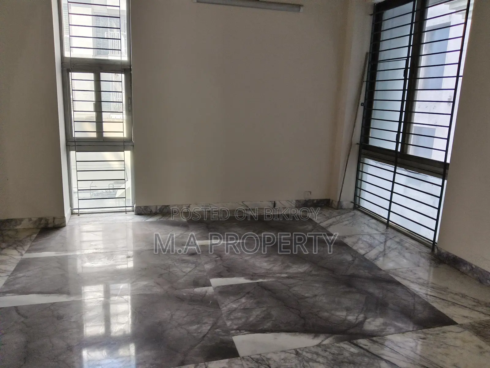 Rent Apartment 4-Bed 2-Carpark Gulshan North