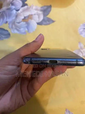 Samsung Galaxy S20 FE (Used)