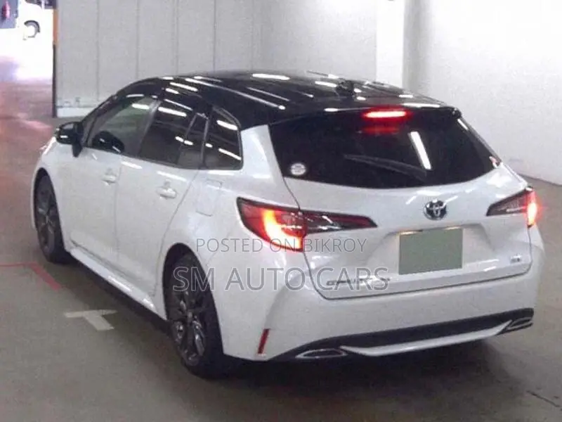 Toyota Corolla Touring WXB Pearl 2T 2021