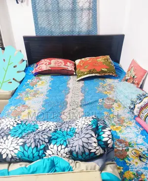 কুইন সাইজ বেড মালয়শিয়ান ও ম্যাট্রেস