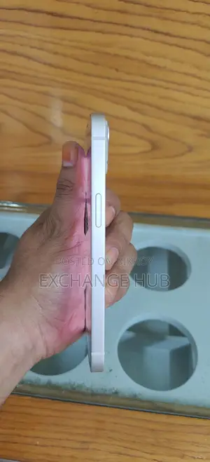Apple iPhone 13 128GB White 94% (Used)