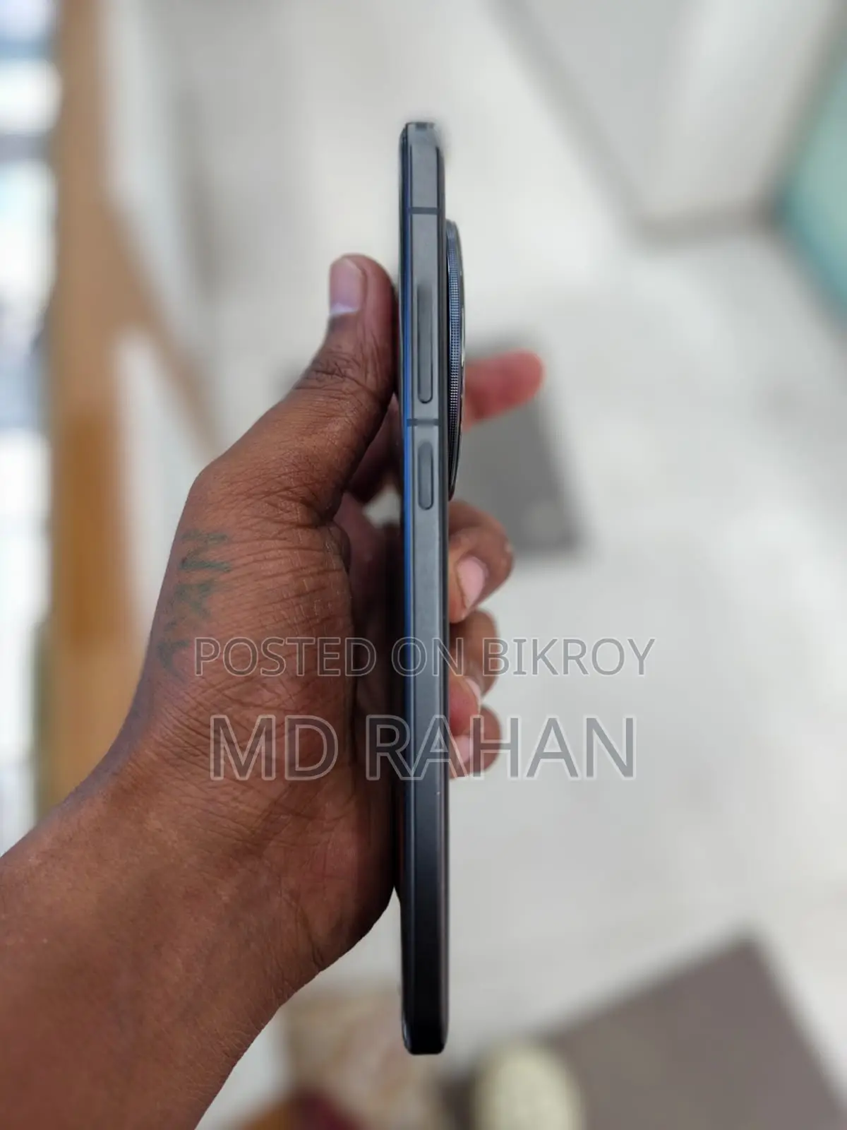 Vivo X200 12GB RAM 256GB ROM (Used)