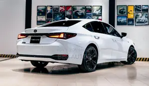 Lexus ES 300h 2019