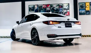 Lexus ES 300h 2019