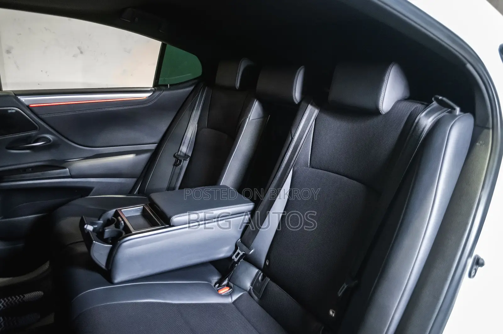 Lexus ES 300h 2019