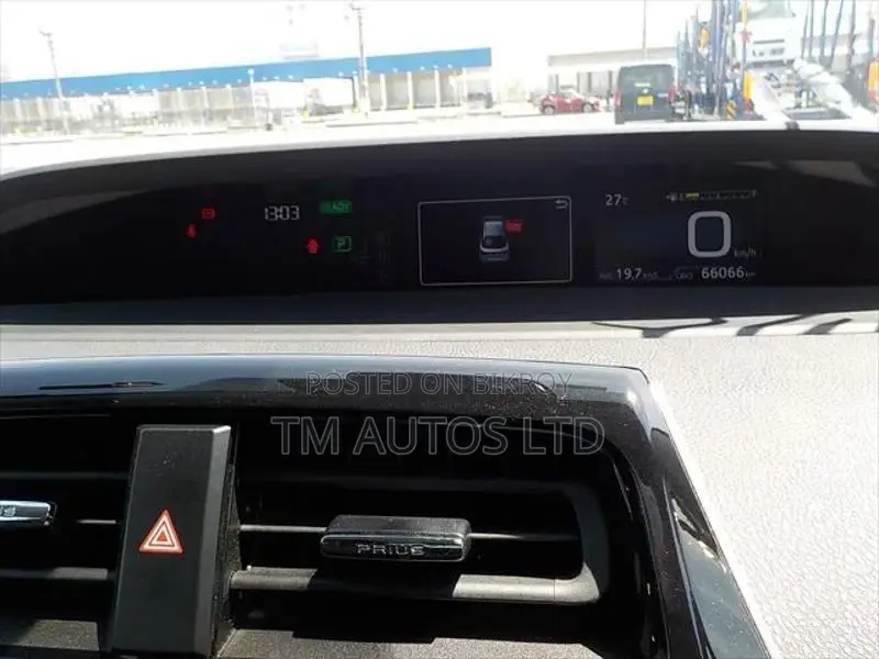 Toyota Prius S LED PKG 4.0 PEARL 2020