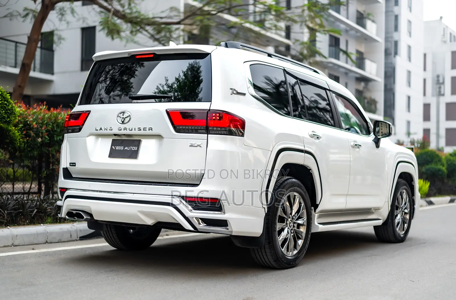 Toyota Land Cruiser LC300 ZX 2022