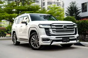 Toyota Land Cruiser LC300 ZX 2022
