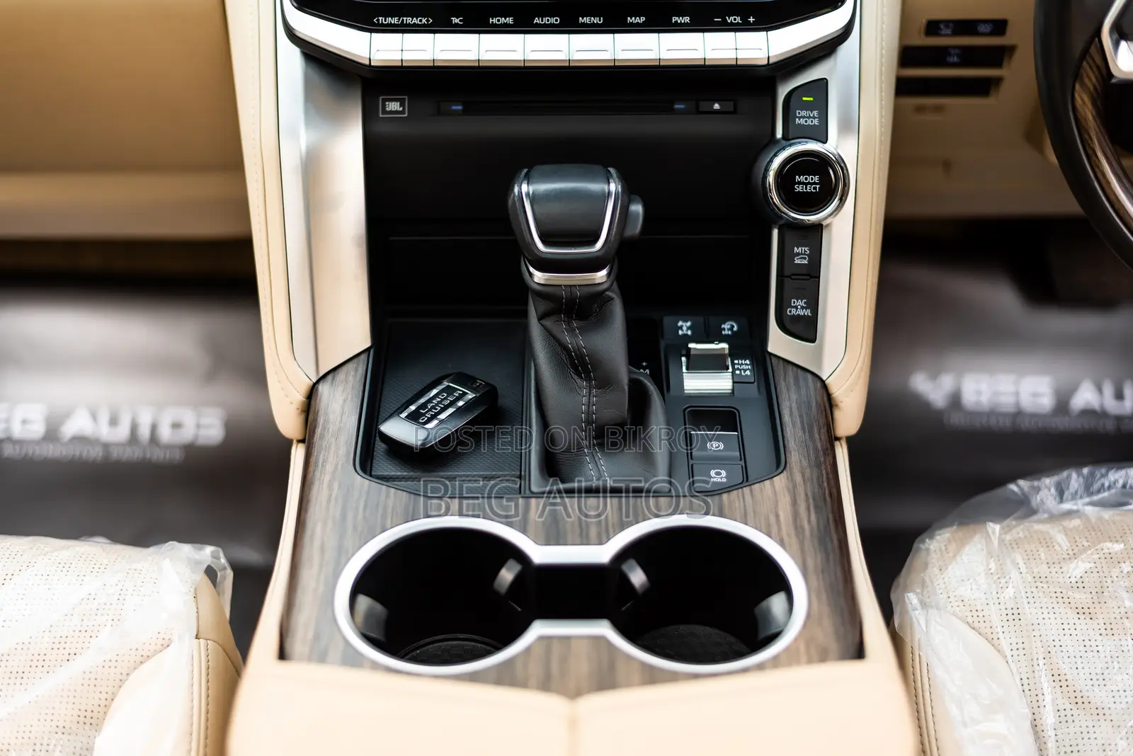 Toyota Land Cruiser LC300 ZX 2022