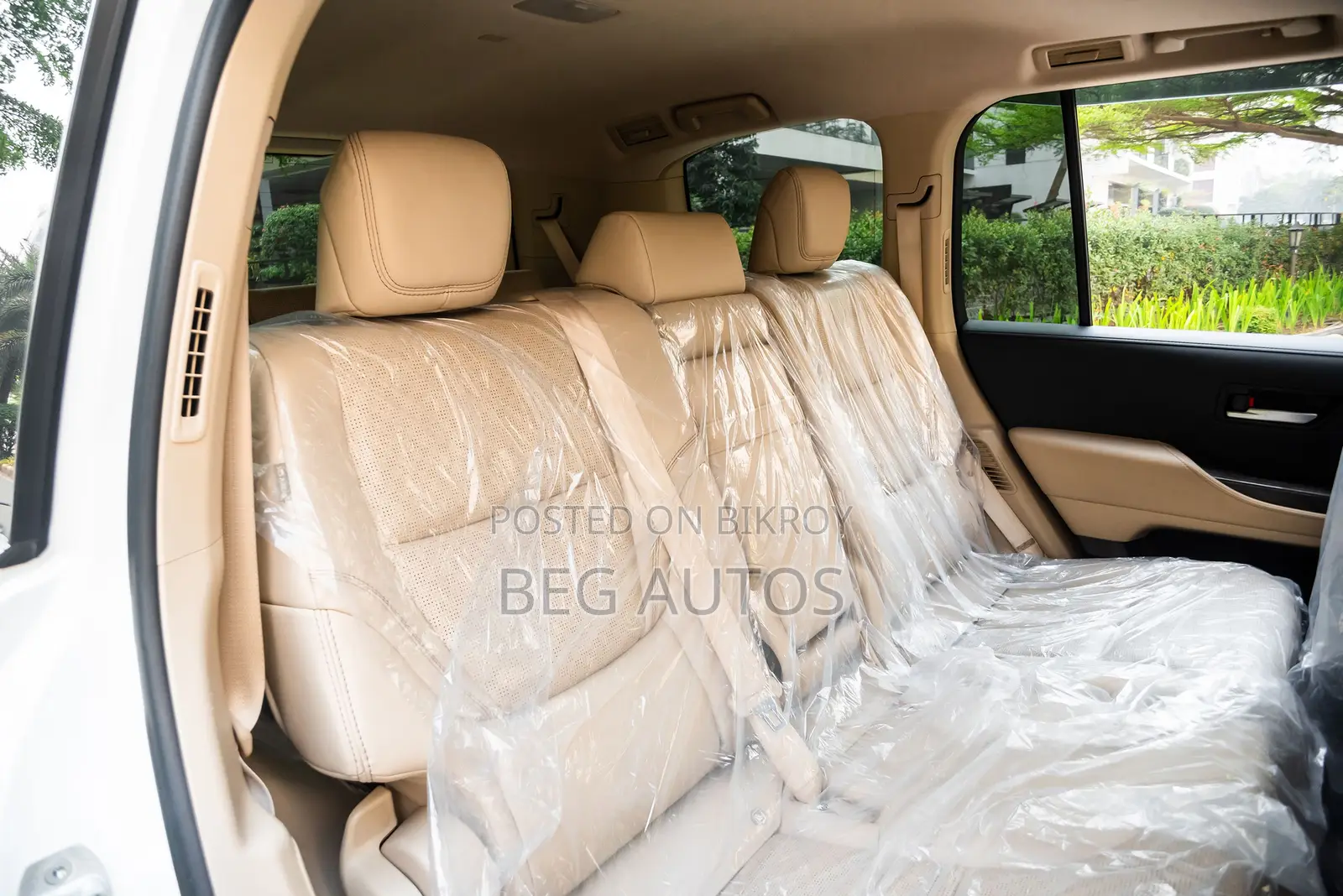 Toyota Land Cruiser LC300 ZX 2022