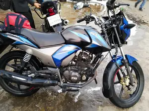 TVS Stryker . 2022