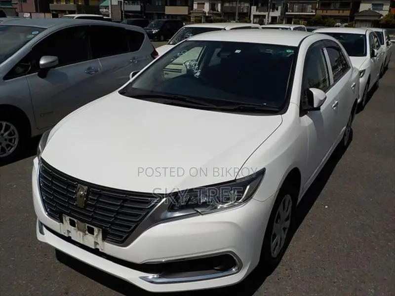 Toyota Premio F 2017