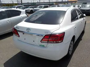 Toyota Premio F 2017