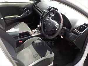 Toyota Premio F 2017