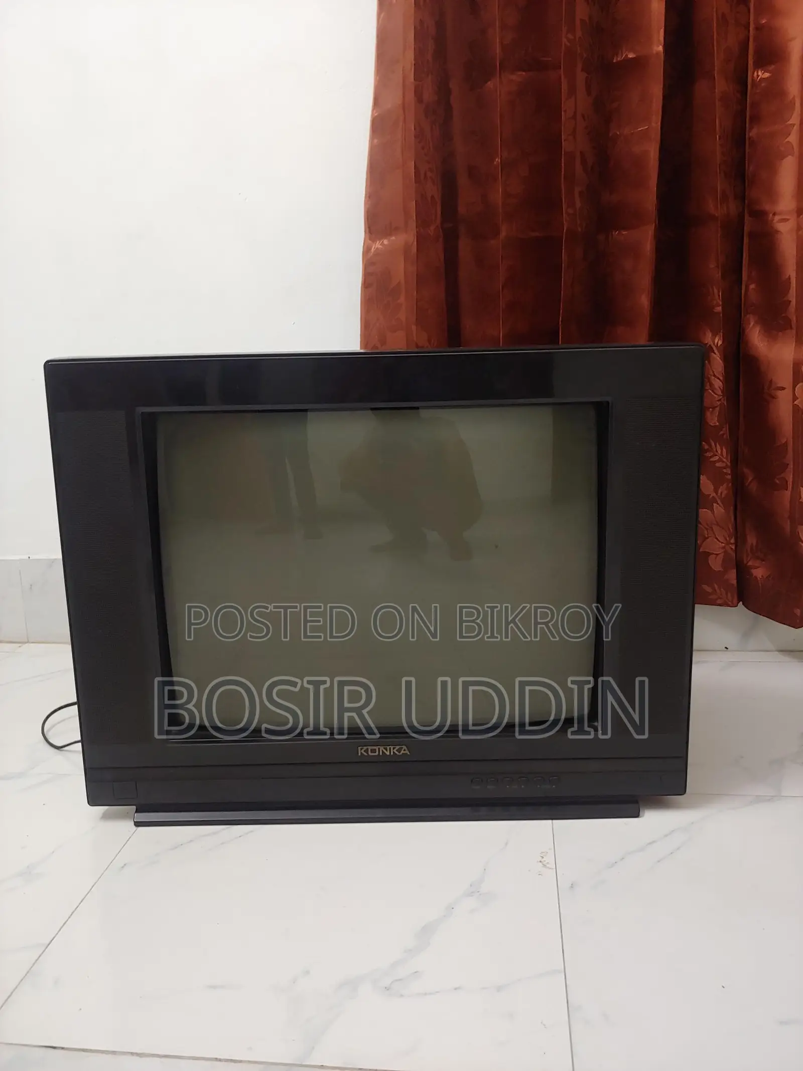 21-inch Box TV for Sale