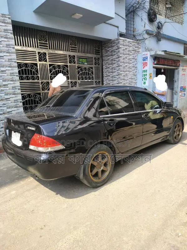 Mitsubishi Lancer GLS 2004
