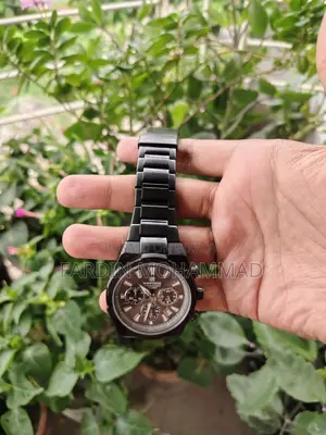 ক্লাসিক প্রিমিয়াম নেভিফোর্স অ্যাক্টিভ ক্রোনোগ্রাফ ঘড়ি