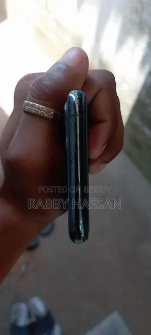 Apple iPhone 11 Pro . (Used)