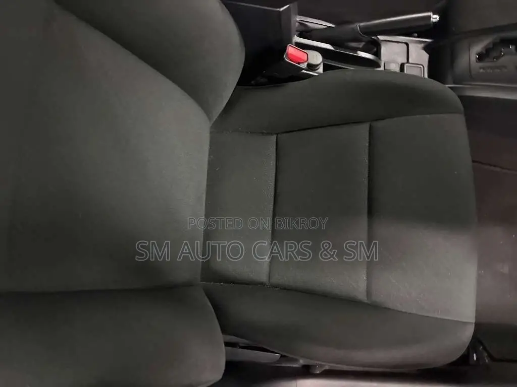 Toyota Axio Hybrid EX White 2021