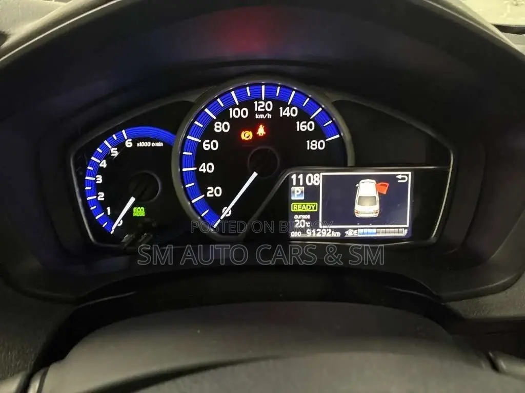 Toyota Axio Hybrid EX White 2021