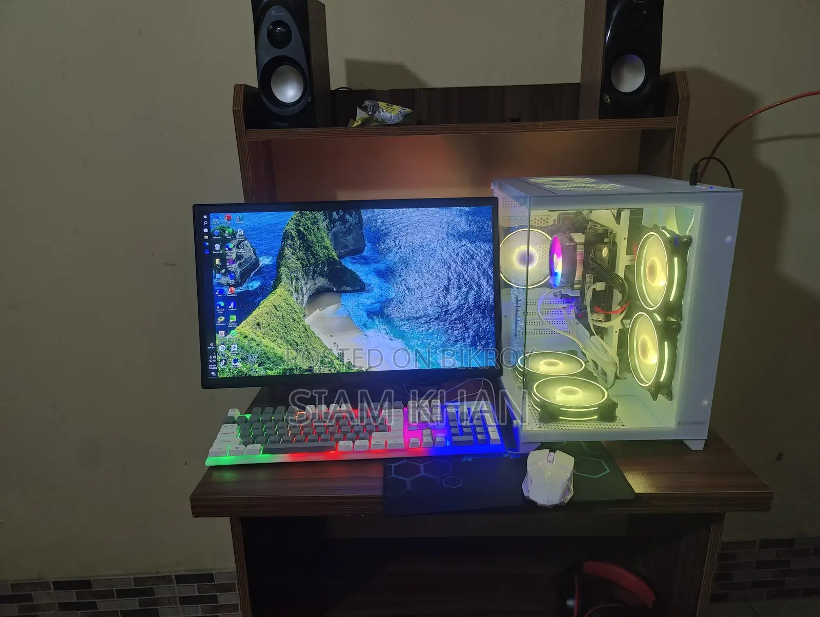 Desktop for sale