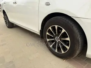 Toyota Axio 1500cc 2011