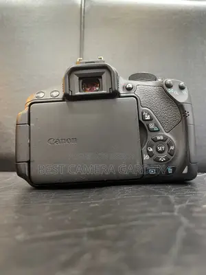 📸 Canon 700D with 75-300mm Lens Combo – For Sale!