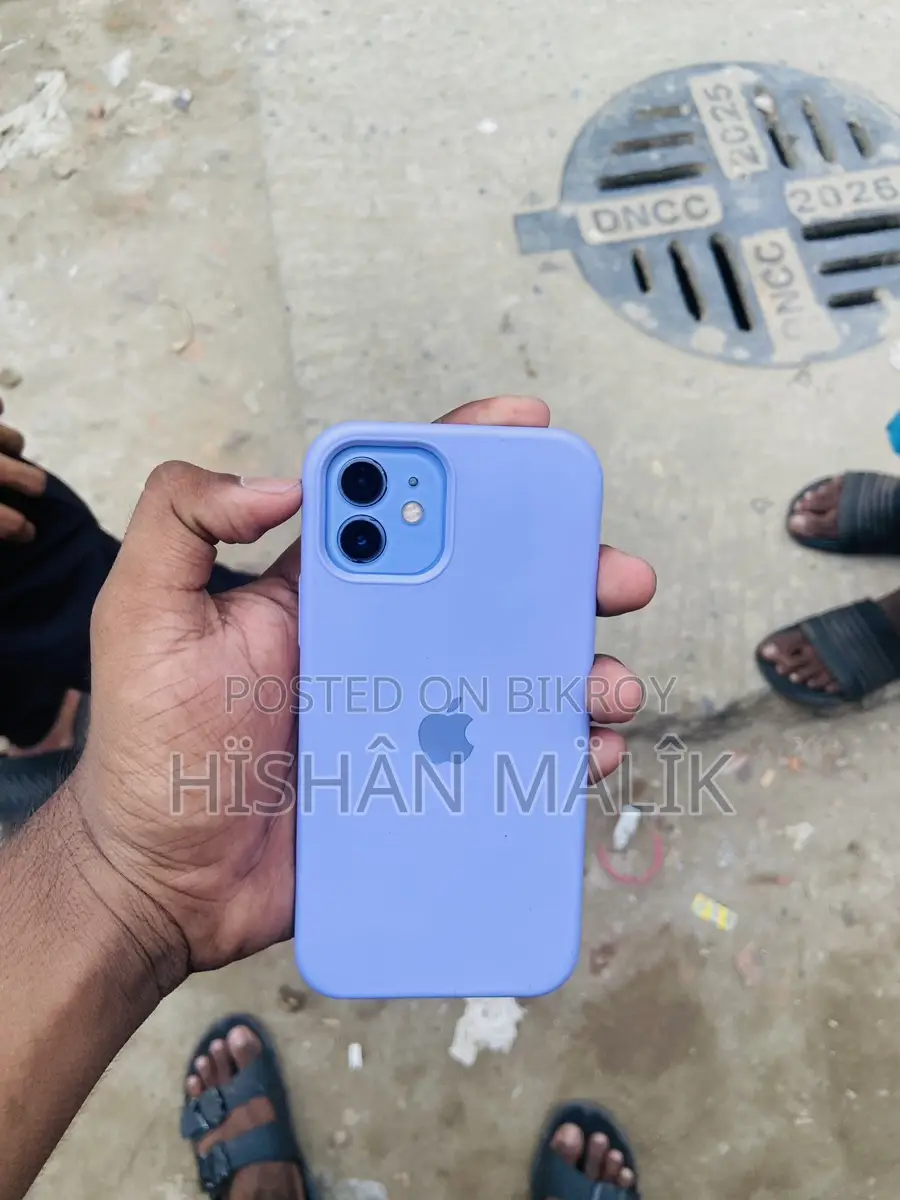 অ্যাপল আইফোন ১২ (ব্যবহৃত)