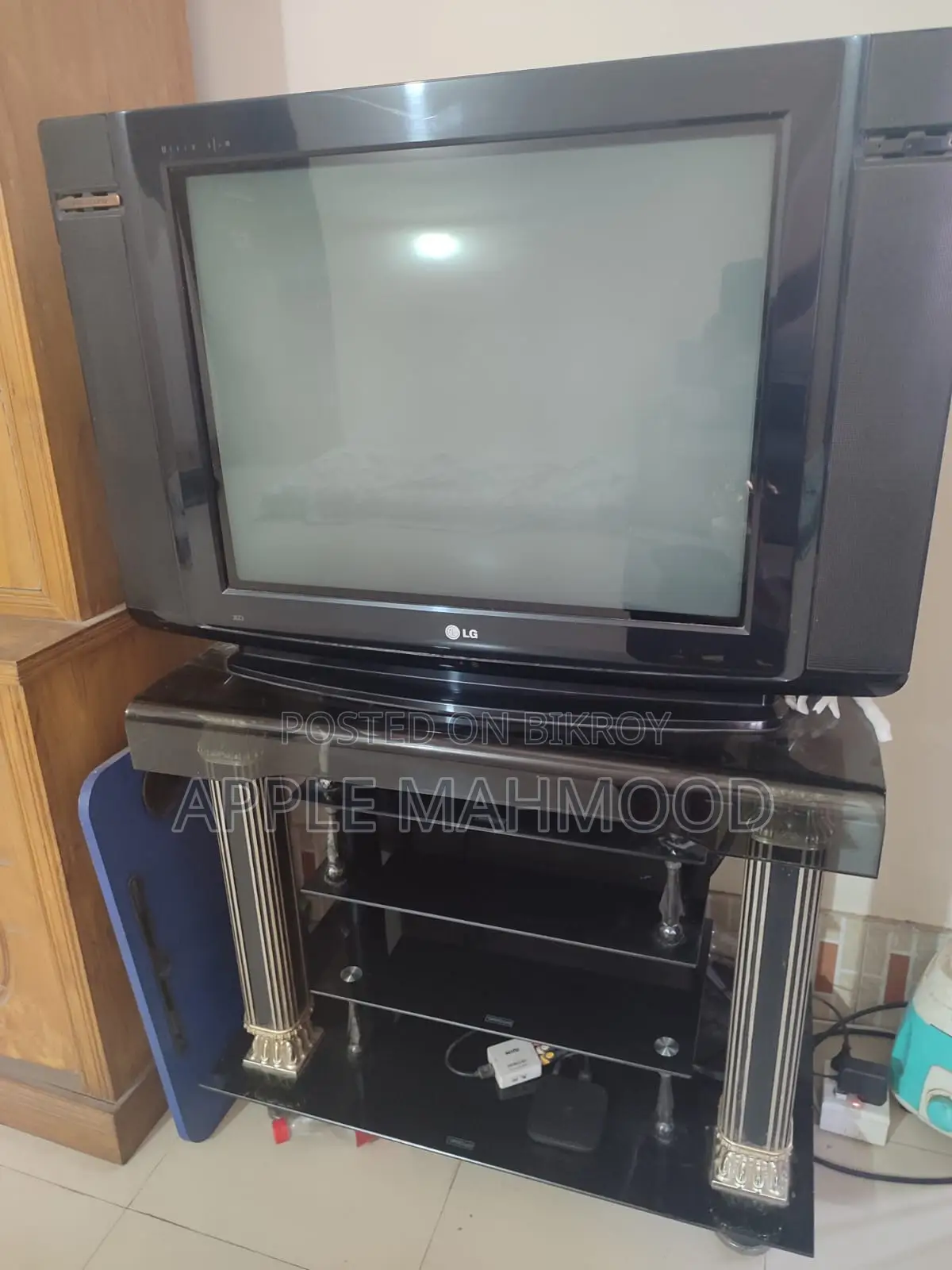 32” Lg Crt Tv + স্ট্যান্ড