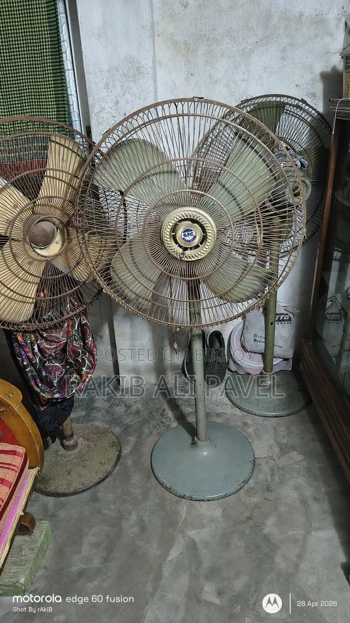 ফ্যান বিক্রি হবে