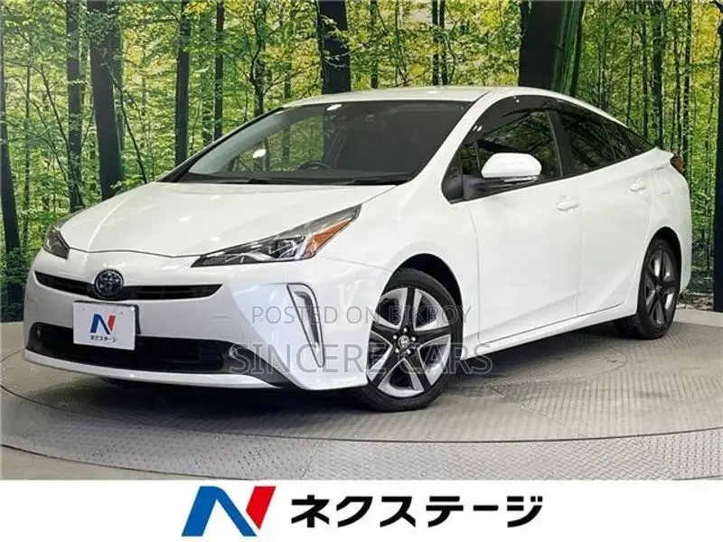 Toyota Prius S SAFETY PLUS 2021
