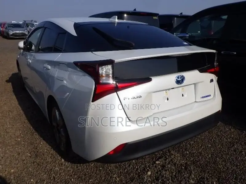 Toyota Prius S SAFETY PLUS 2021