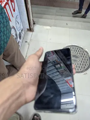 রিয়েলমি সি৬১ ৮/২৫৬ (ব্যবহৃত)