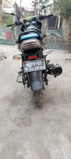 Bajaj Discover 100 .01923580424 2015