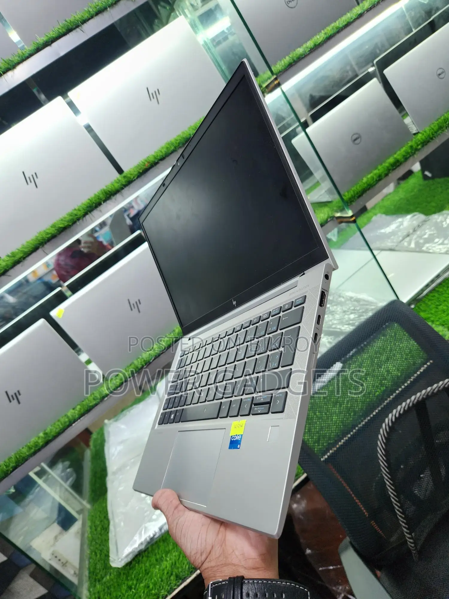 Hp EliteBook core i5 11th Gen (16/256gb) with Gifts